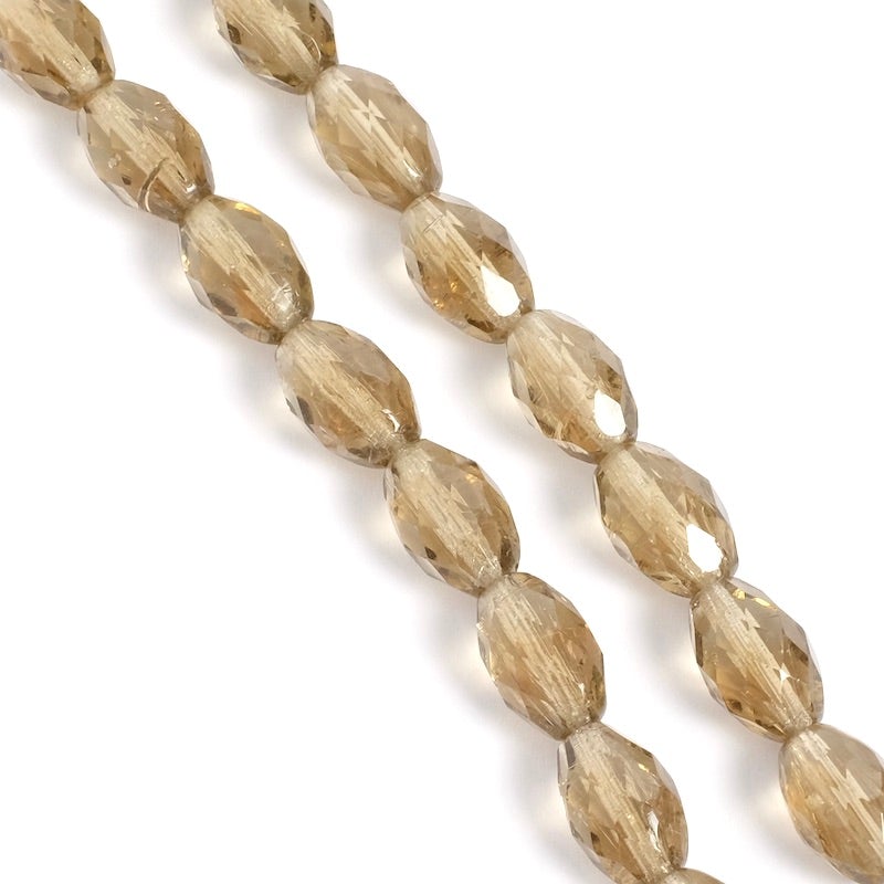 Fil de perles de Bohème Olives facettées 12x8mm Taupe transparent