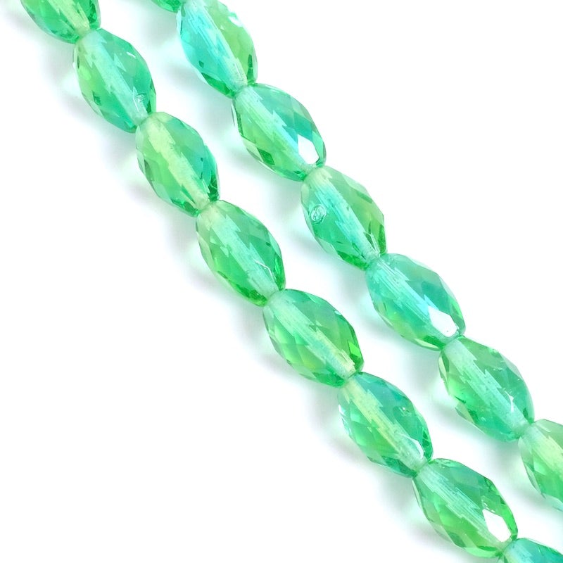Fil de perles de Bohème Olives facettées 12x8mm vert tropical transparent