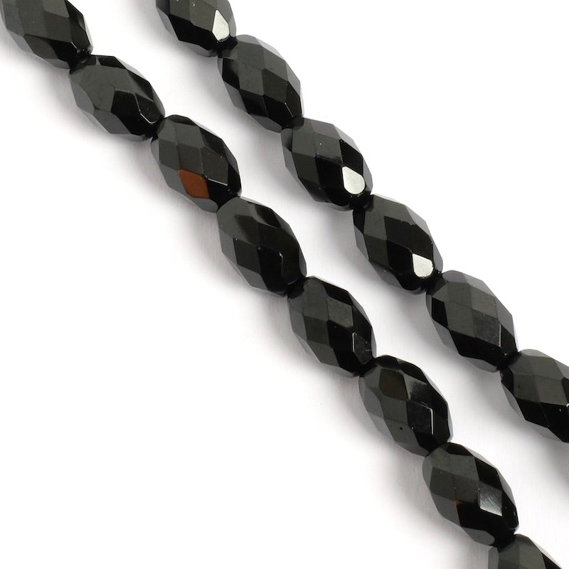 Fil de perles de Bohème Olives facettées 12x8mm noir