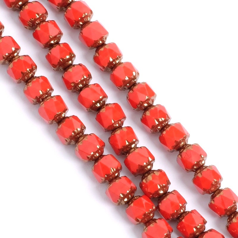 Fil de perles de Bohème baroque facettée 6mm rouge opaque
