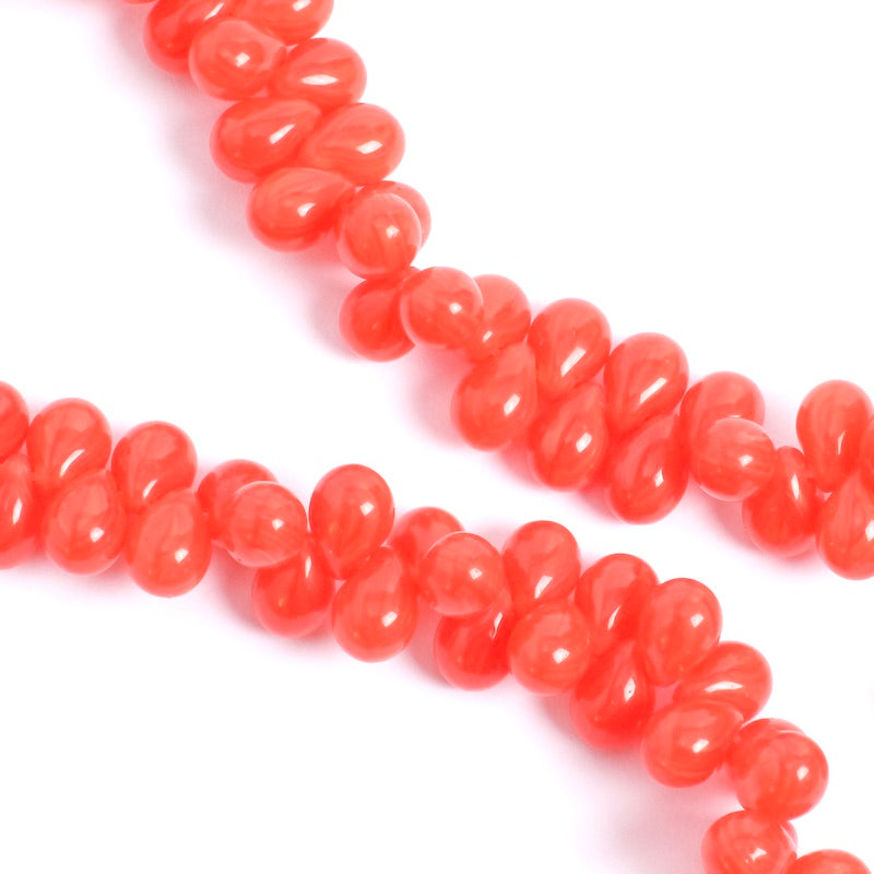 Fil de perles de Bohème gouttes 5x7mm rouge