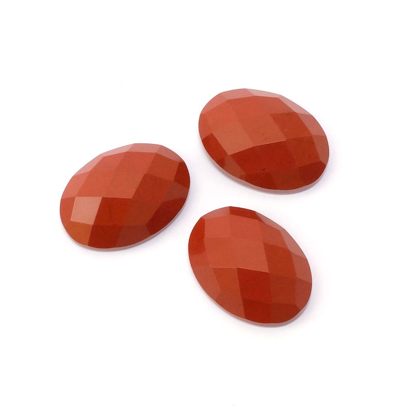 Cabochon pierre naturelle Ovale facetté 13 x 18mm en Jaspe rouge