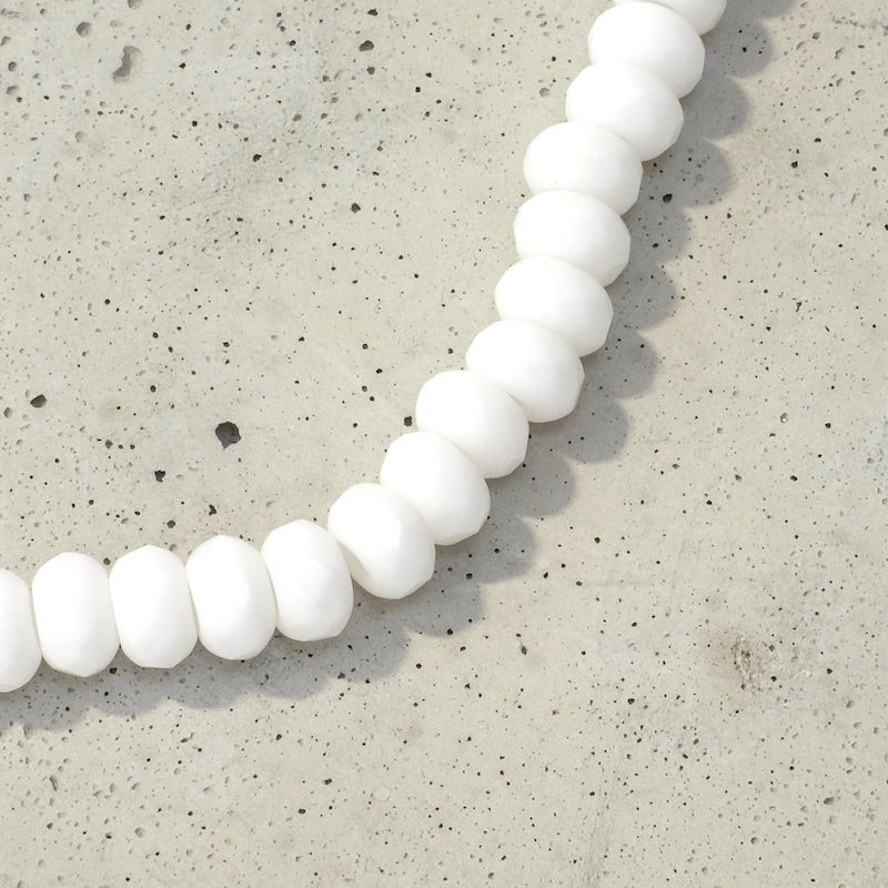Fil de perles de Bohème Donuts Blanc opaque 9x5mm