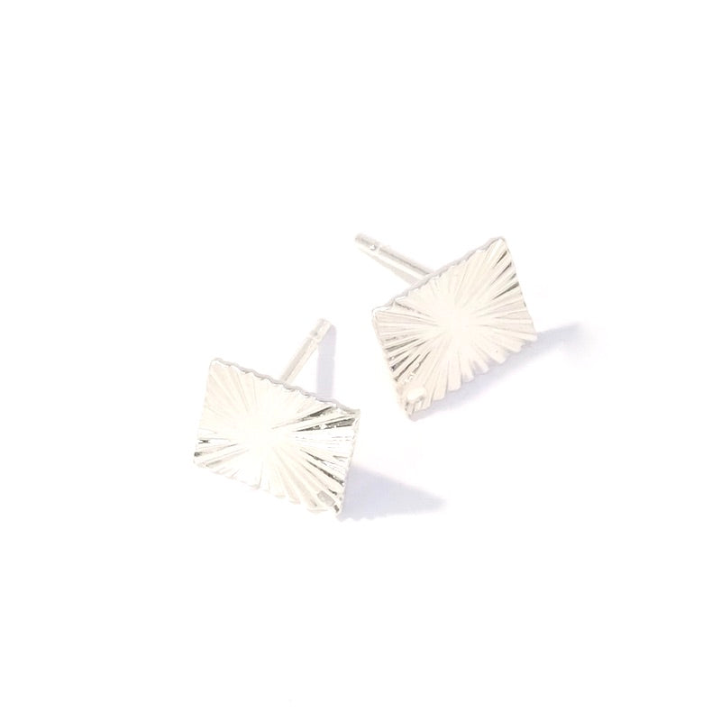 Boucles d'oreilles carrées Ondulés en laiton Argenté 925 Premium