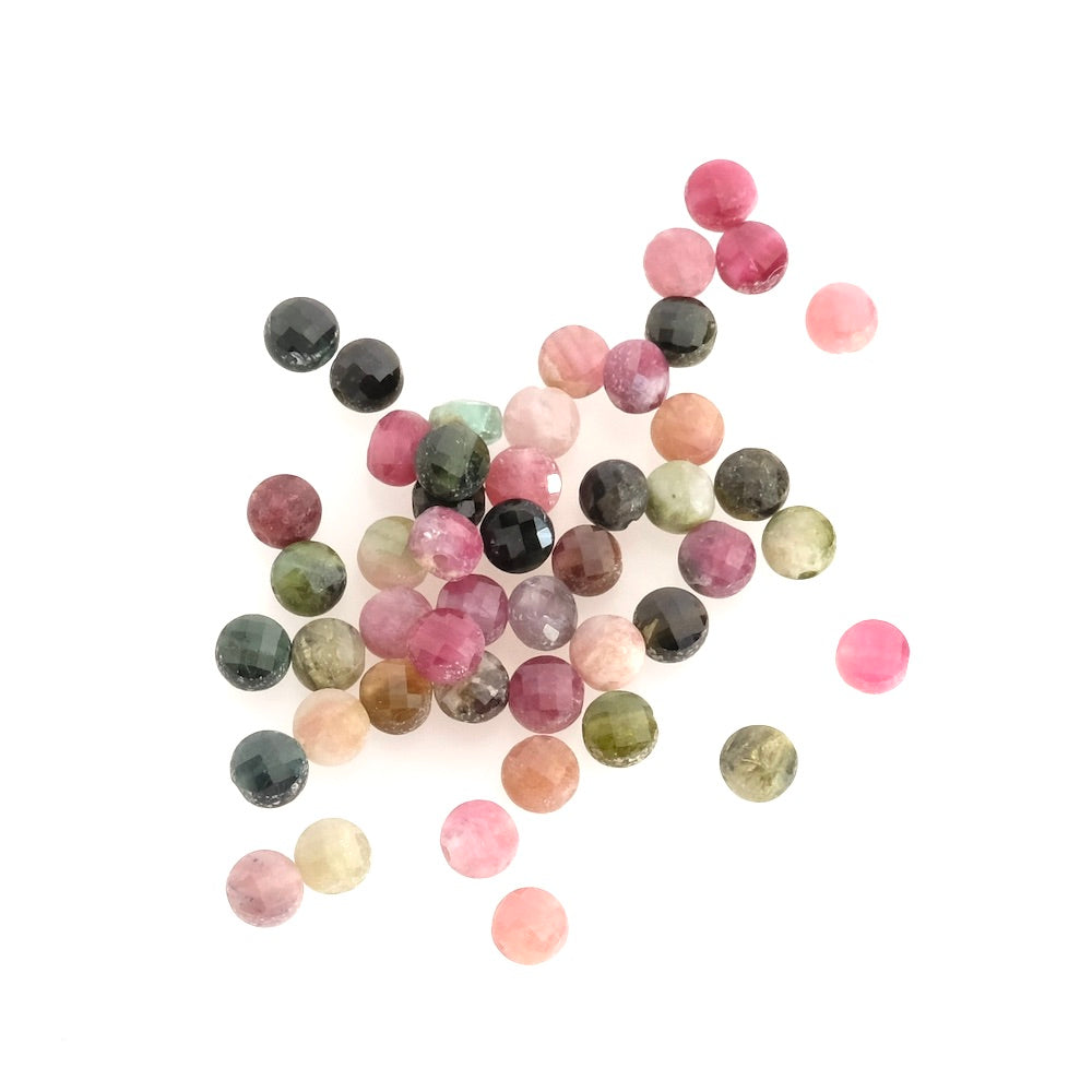 10 perles naturelles rondes aplaties facettées 4mm de Tourmaline