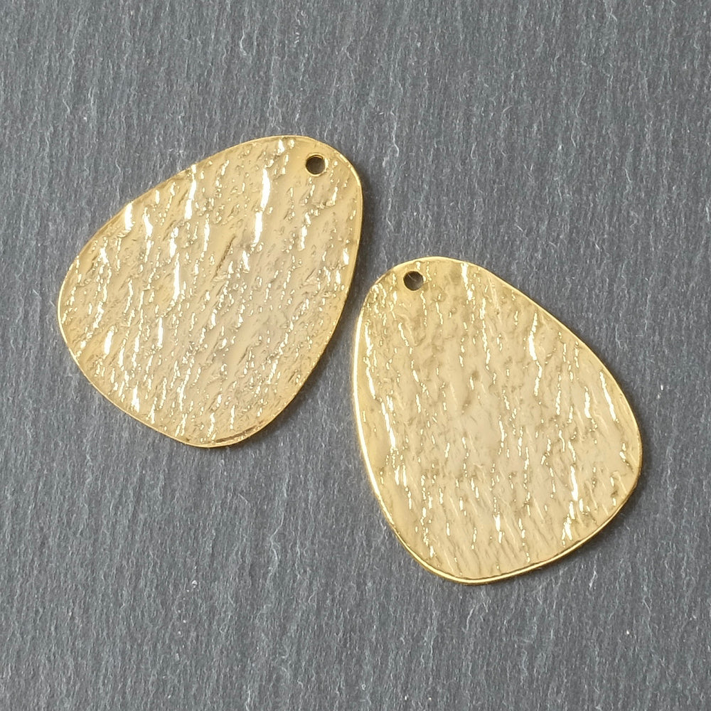 2 Pendentifs Galets texture Ardoise en laiton doré à l'or fin 24K