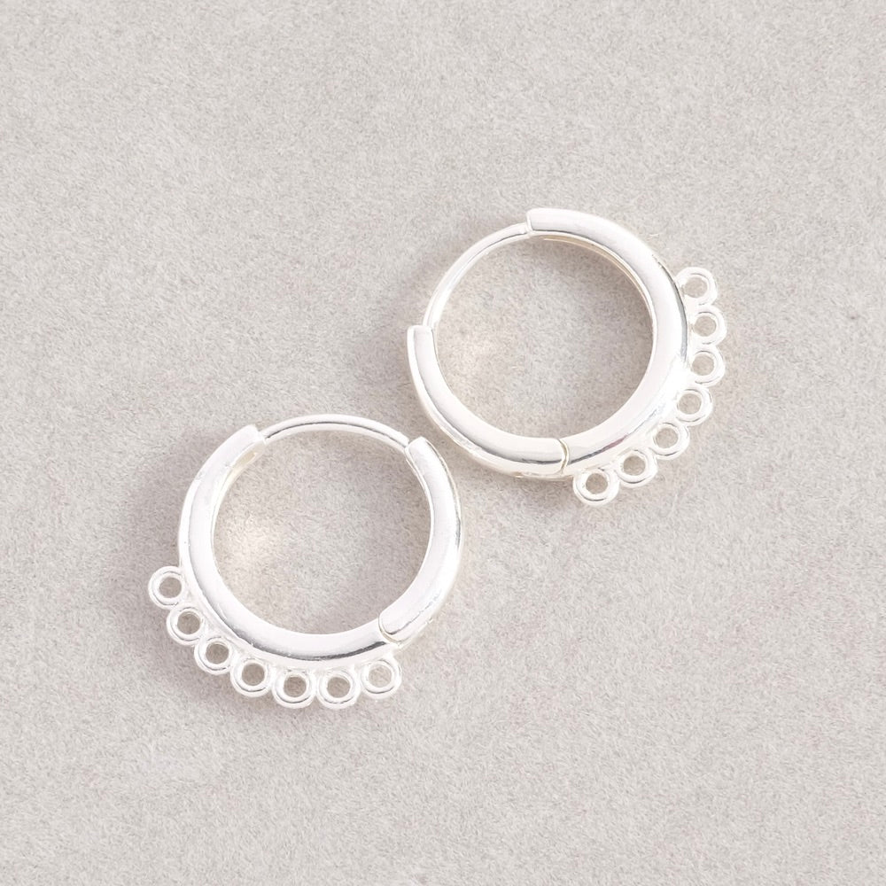 Boucles d'Oreilles Créoles avec 7 Anneaux en laiton Argenté 925 Premium, la paire