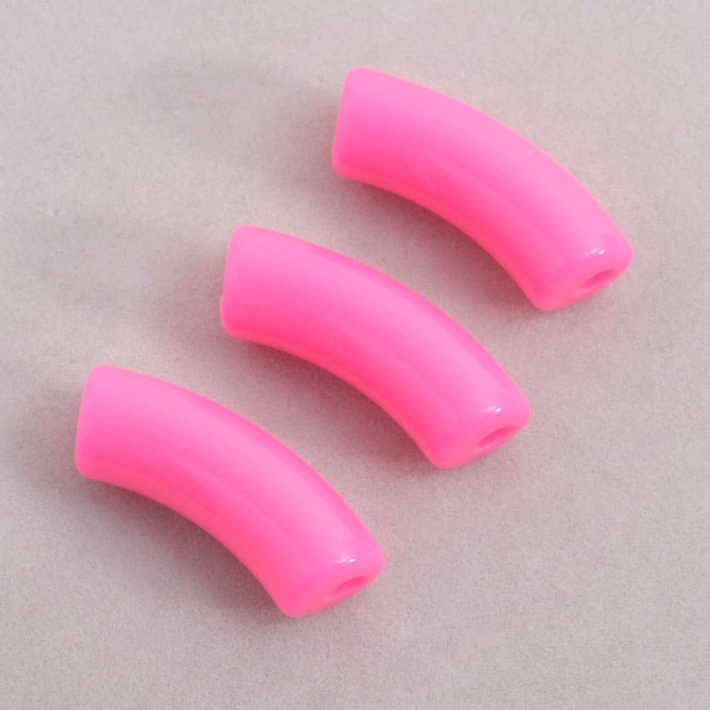 Perle tube courbe incurvée en acrylique rose fluo à l&#39;unité