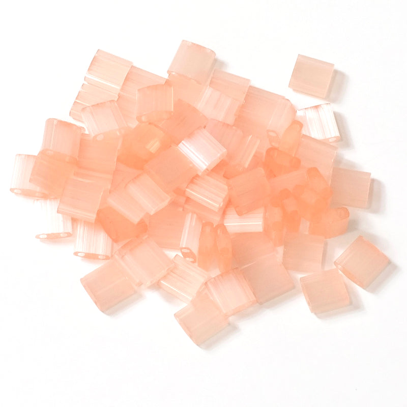 10 grammes de perles Miyuki Tila Beads TL-2556 Silk Pale Coral