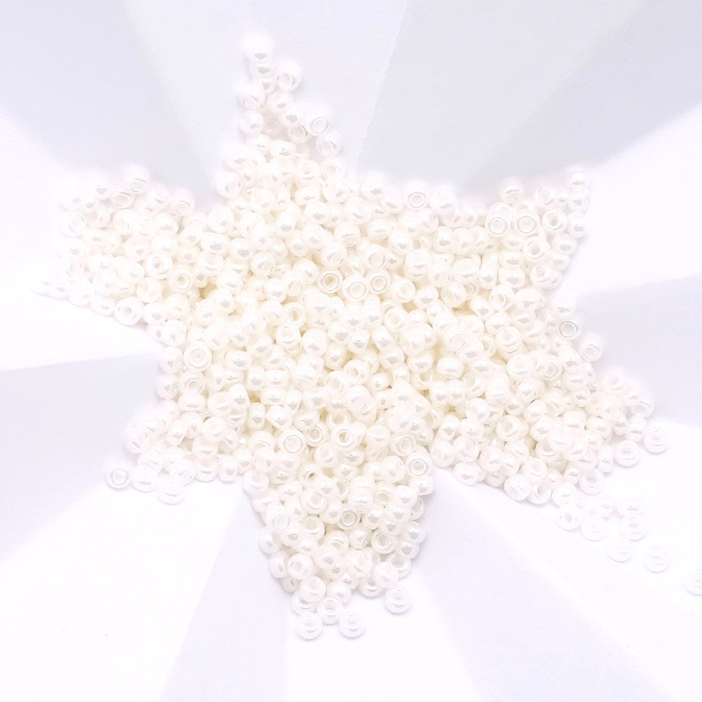 8 grammes de perles Miyuki Rocailles 11/0  Blanc nacré N°591 