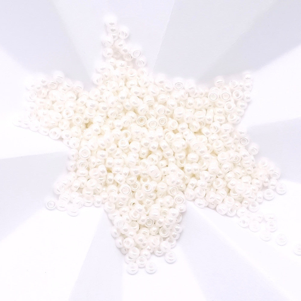 8 grammes de perles Miyuki Rocailles 11/0  Blanc nacré N°591 