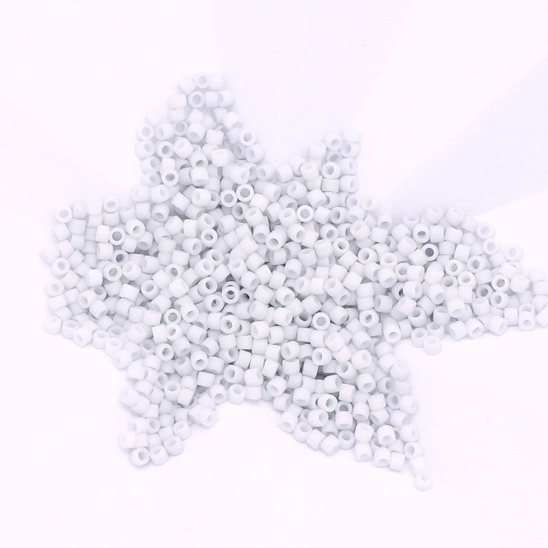 8 grammes de perles Miyuki Délica 11/0 gris mat N°357