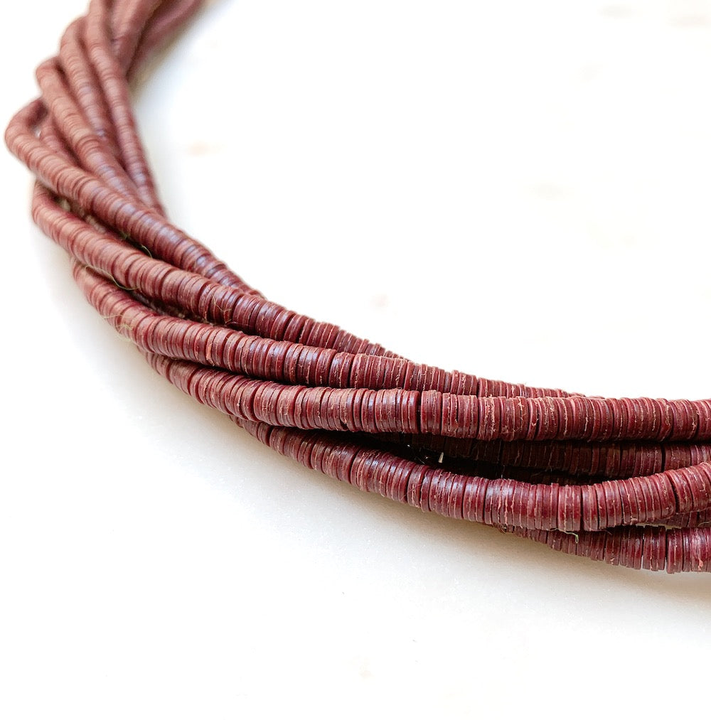 Véritables Perles Heishi 4mm de vinyle Vulcanite africain Marron violine