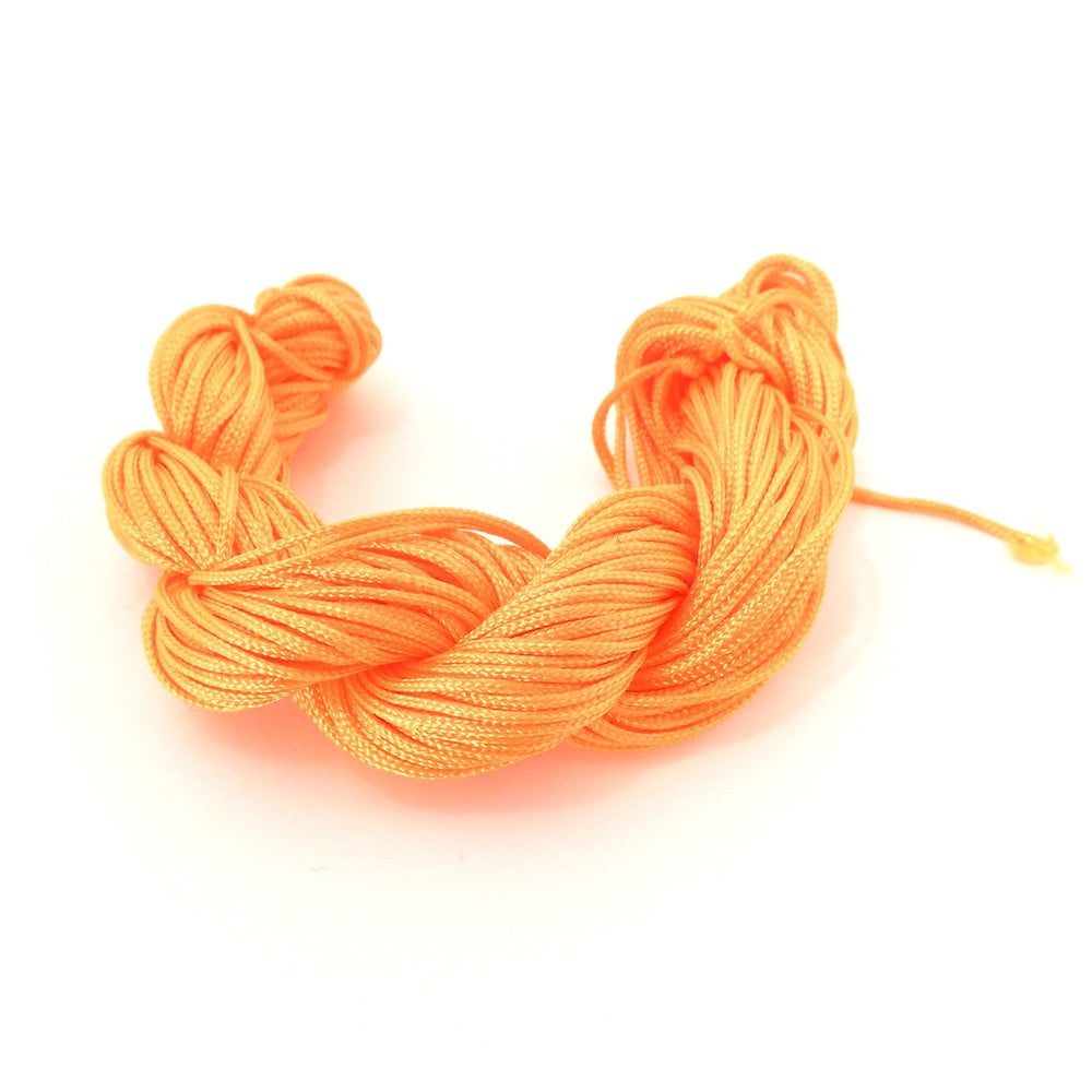 Fils de nylon Shambala de 1mm de couleur orange clair.