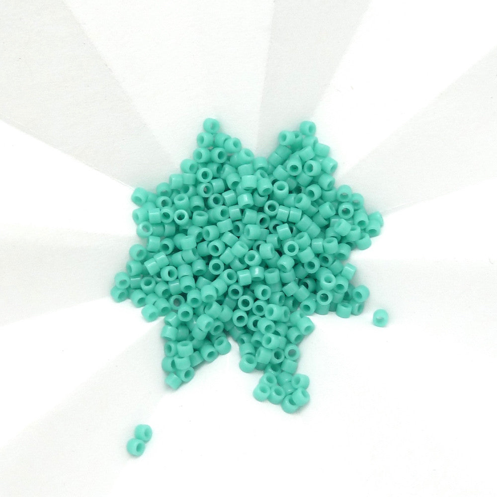 8 grammes de perles Miyuki Délica 11/0 Turquoise opaque N°729