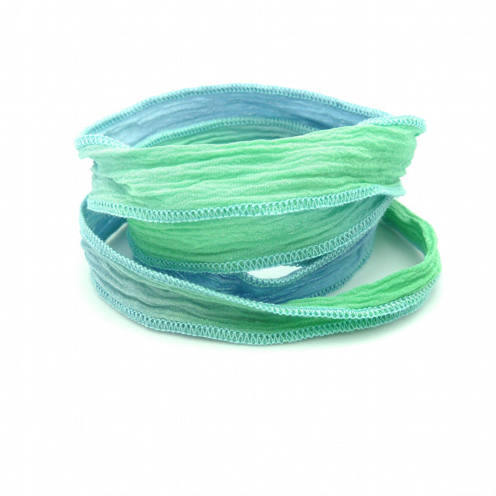 Ruban de soie teint à la main N°4 bleu et vert pastel