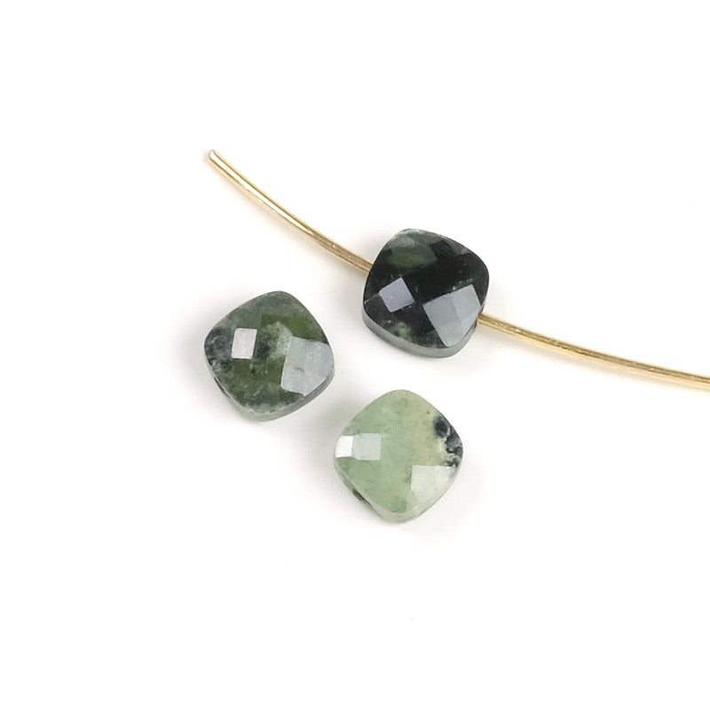 Perle naturelle carrée 6mm taille coussin en Jaspe vert