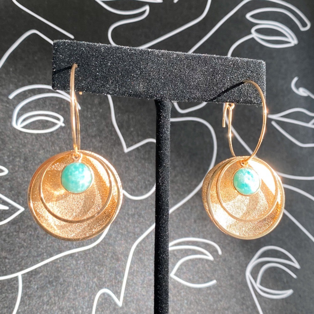 Hoop earrings with set pendants & rings