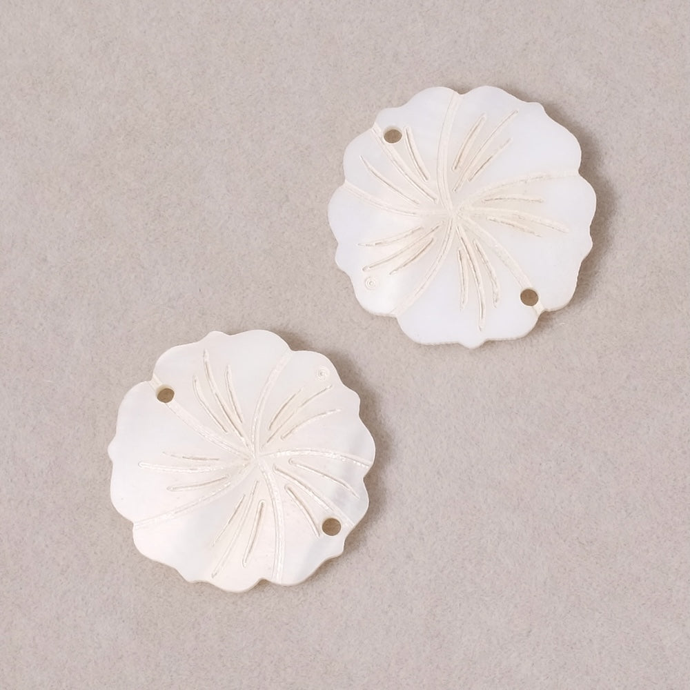 Flower Pendant Connector 21mm in White Mother-of-Pearl