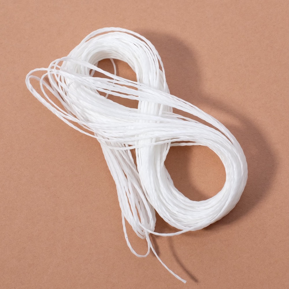 10 metres of Linhasita 0.5mm waxed thread for micro macramé - Off-white