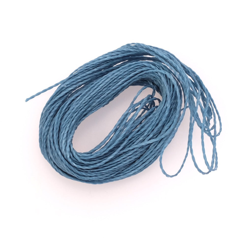10 metres of Linhasita 0.5mm waxed thread for micro macramé - Duck blue