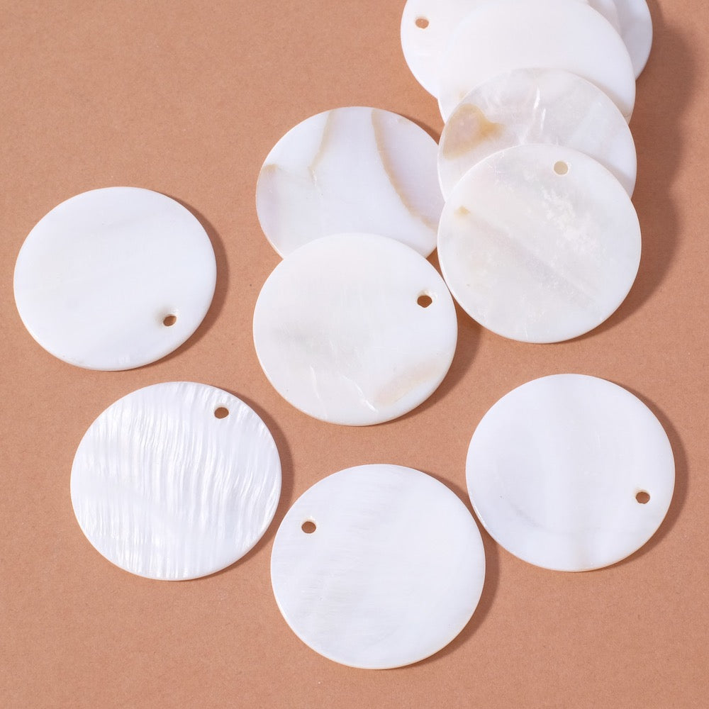 2 Round 30mm mother-of-pearl pendants