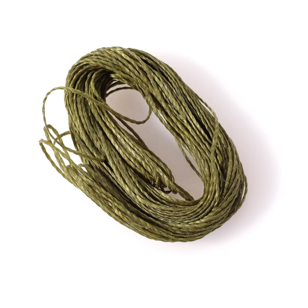 10 metres of Linhasita 0.5mm waxed thread for micro macramé - Olive