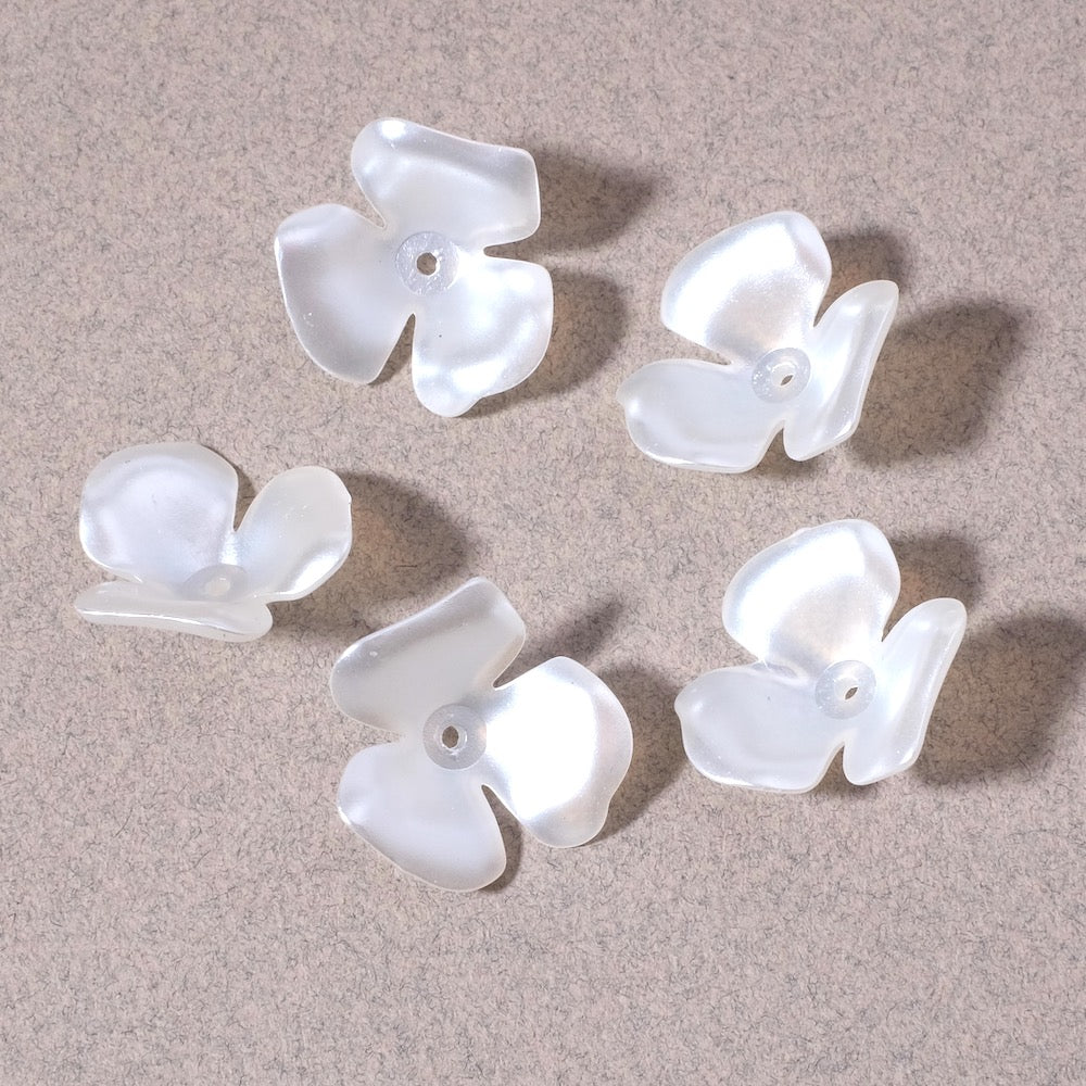 8 Pearly white acrylic Flower bowls