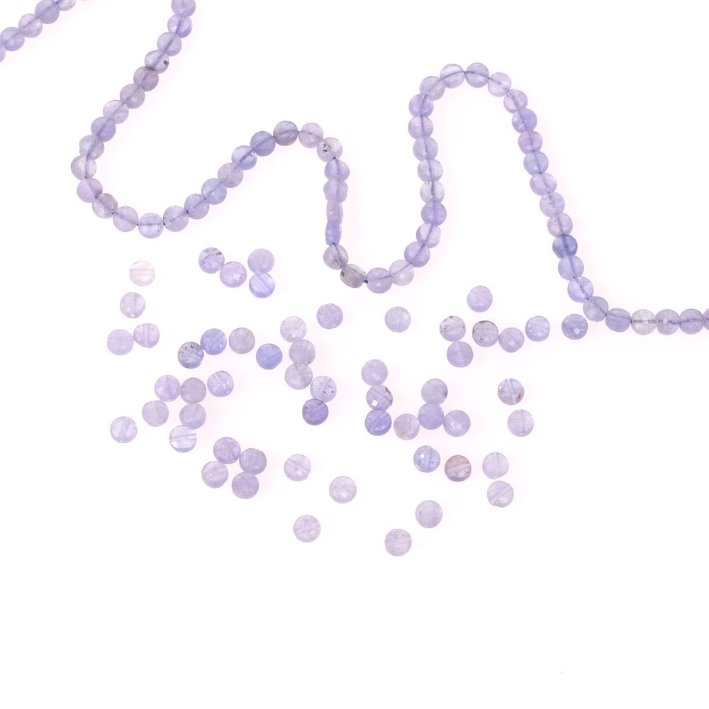 6 natural flattened faceted round pearls 4mm in Tanzanite