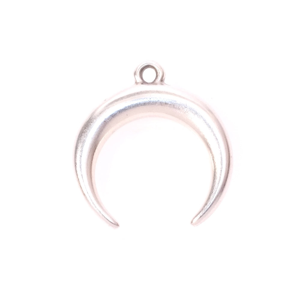 Silver-plated Zamak horn pendant