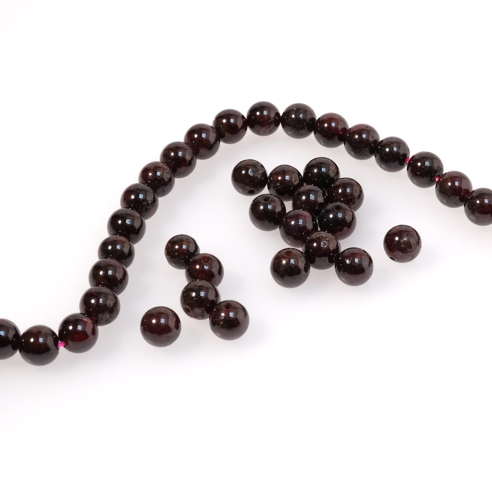10 natural round beads 6mm Garnet