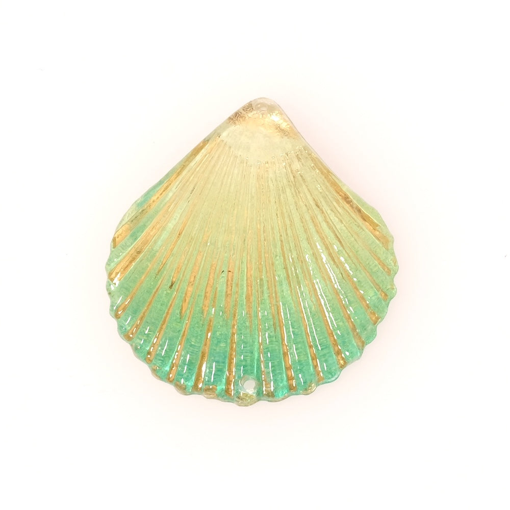 2 Shell connector pendants in gold-plated green acetate