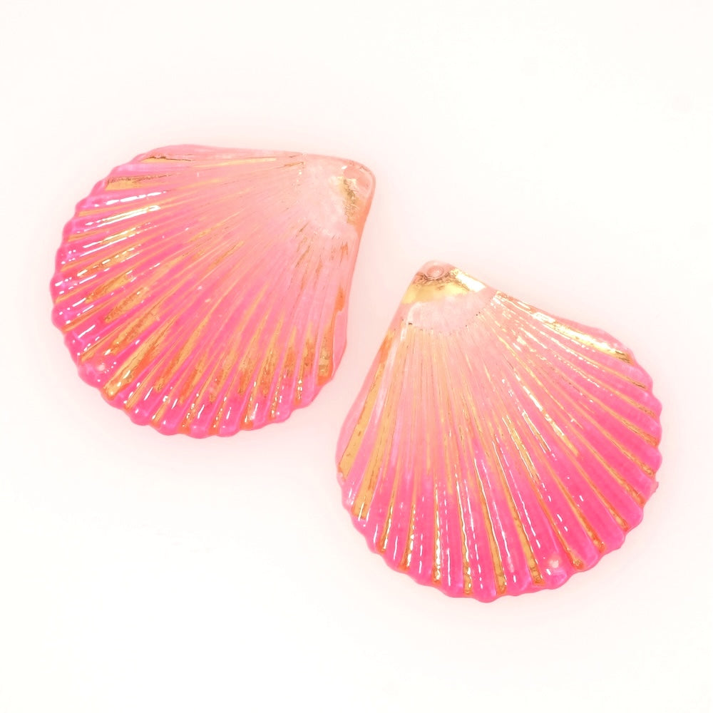 2 Shell connector pendants in gold-plated pink acetate