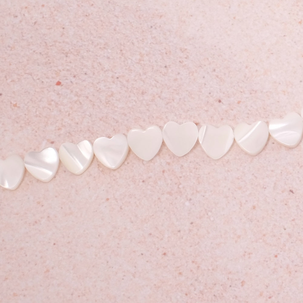 2 Heart Beads in White Natural Mother-of-Pearl