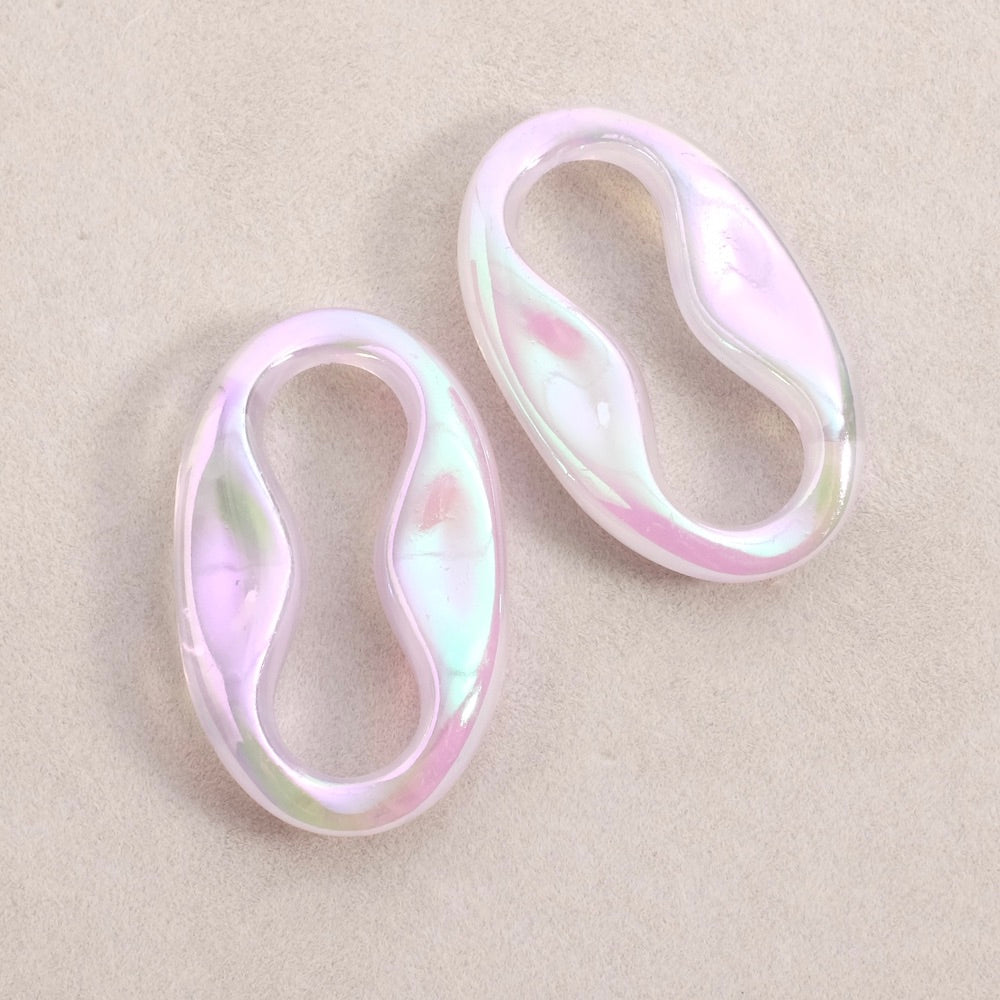 4 oval link connector in iridescent AB pastel purple acetate