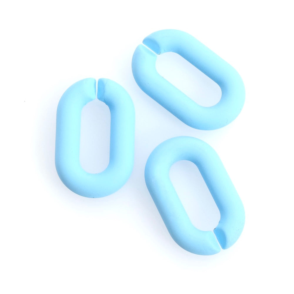 2 oval links 31mm in matte light blue acetate