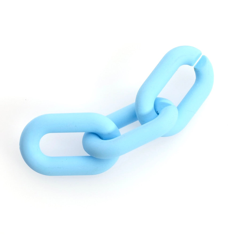 2 oval links 31mm in matte light blue acetate