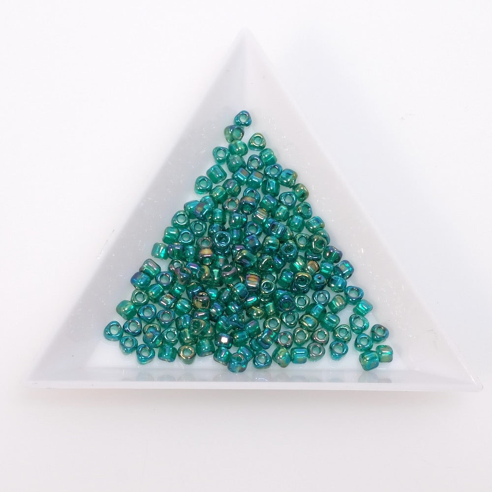 5 grams Miyuki triangles 8/0 N°1159 iridescent green AB beads