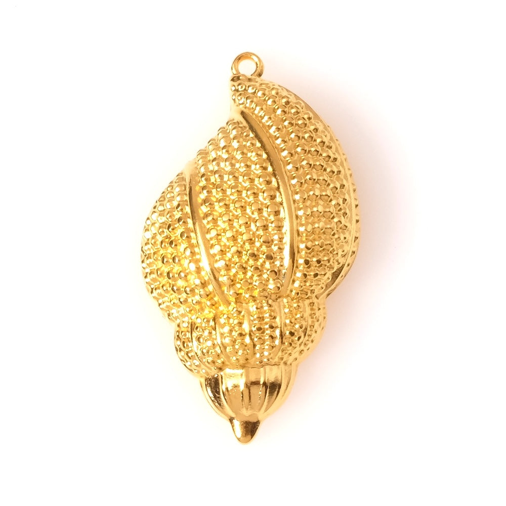 Large shell pendant in 24K gold-plated Zamak