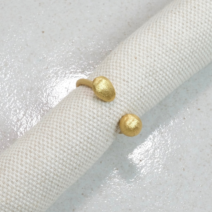 Brushed pebble ring - Millegrain