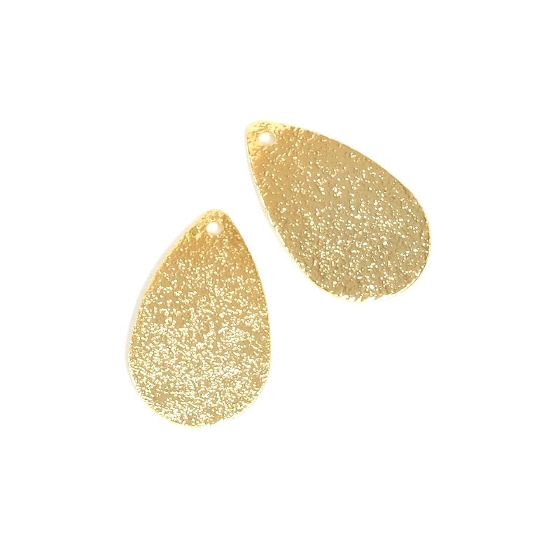 2 glittering Drop pendants in 24K gold-plated brass