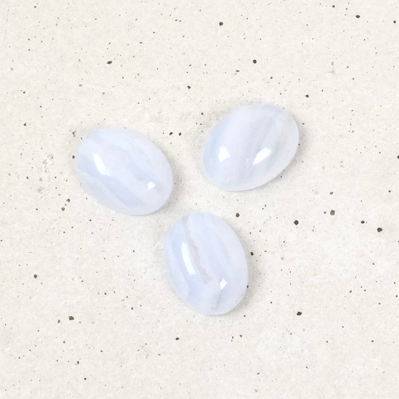 Natural stone Cabochon Oval 6 x 8mm Agate Blue Lace