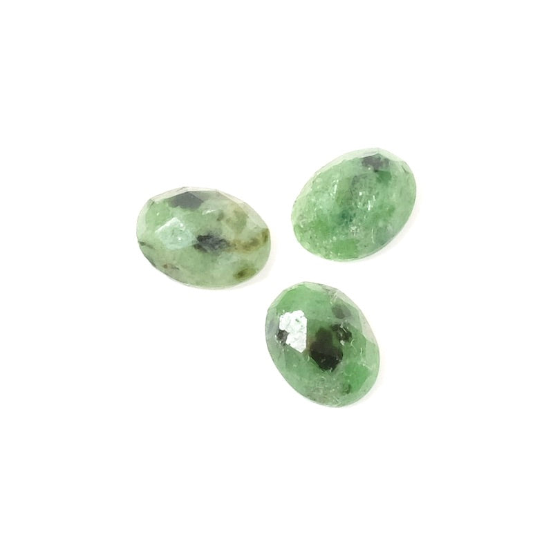 Natural stone Cabochon Oval faceted 6 x 8mm Ruby on Zoïsite Anyolite