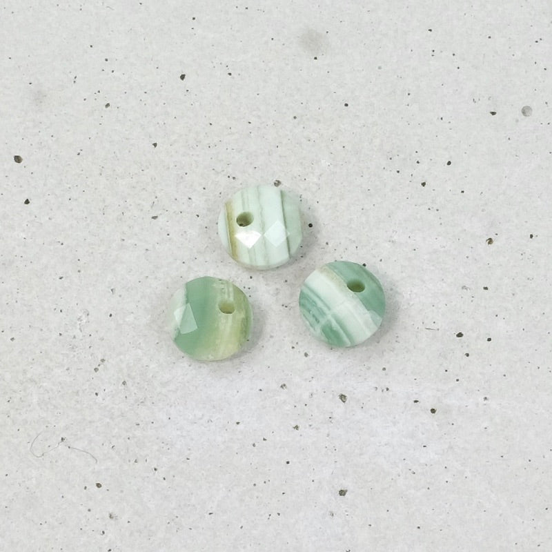 Round 6mm faceted pendant in green striped Agate stone
