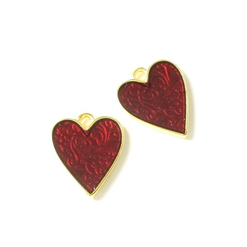 2 Enamelled Heart Pendants in 24K Gold Zamak