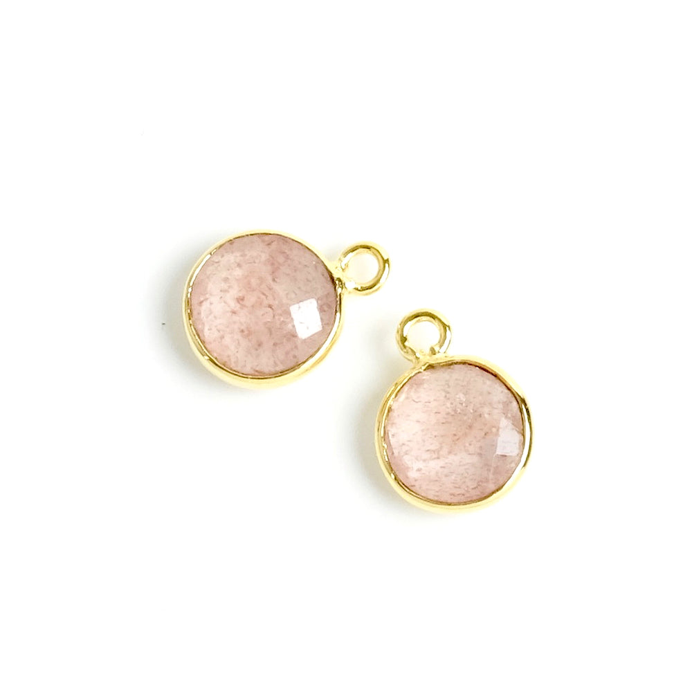 8mm Round Bezel Pendant with Strawberry Quartz in 24K Gold-Plated Brass