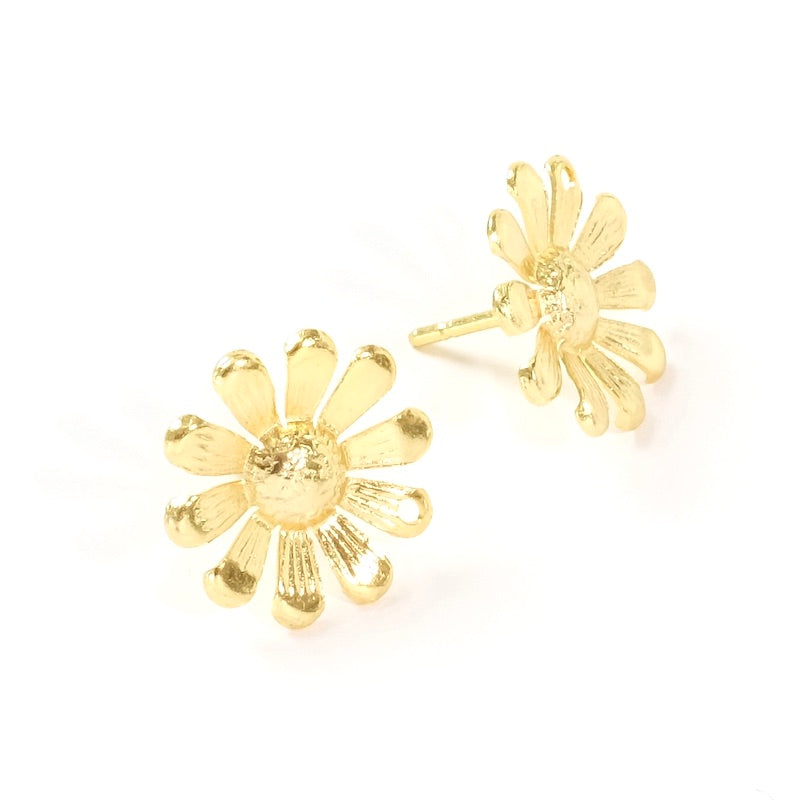 24K gold-plated brass daisy stud earrings, pair