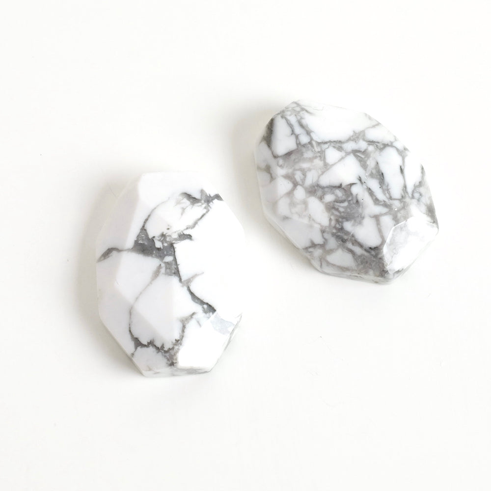 Oval Faceted 21 x 28mm Natural Stone Cabochon - Howlite