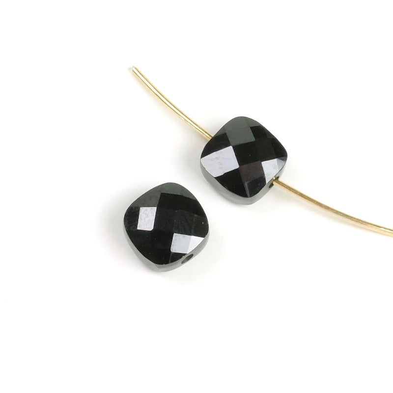 Natural 8mm cushion-cut square Spinelle bead