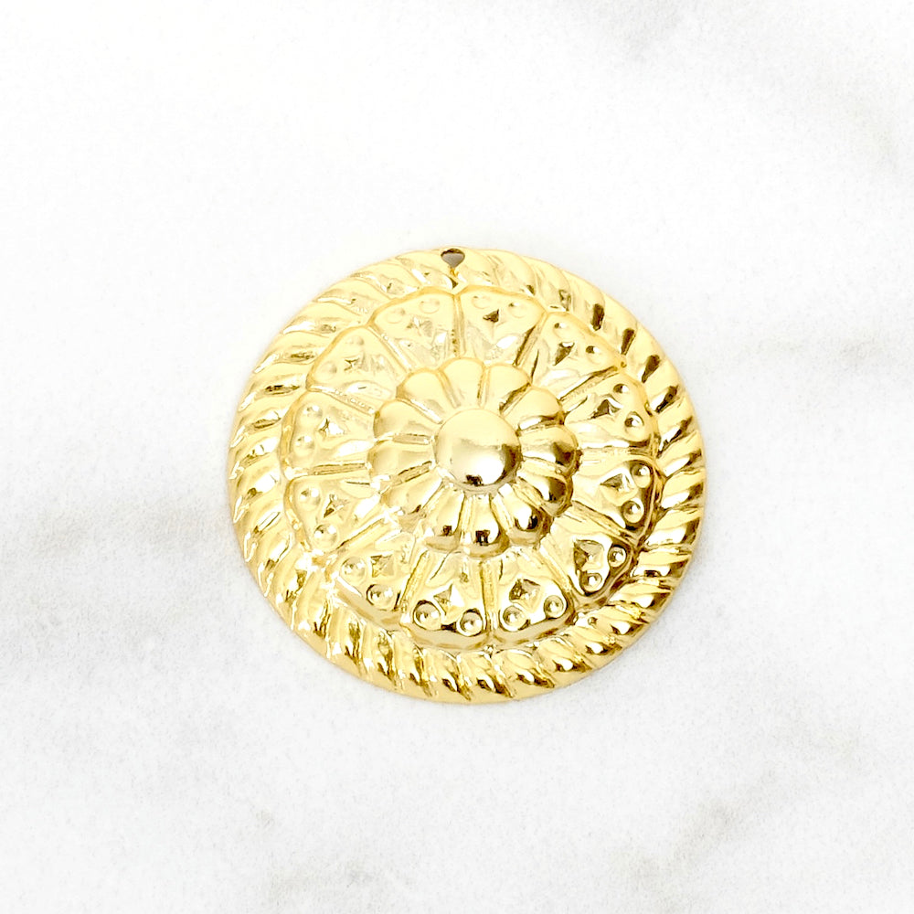 Antique pendant in 24K gold-plated brass